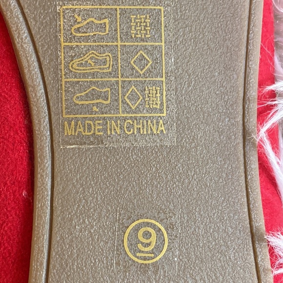 Journee Collection Tannya Ruched Red Ballet Flat Size 9 NWT - Picture 9 of 13